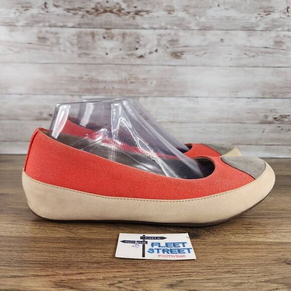 Fitflop Red and Beige Flats - Picture 1 of 8